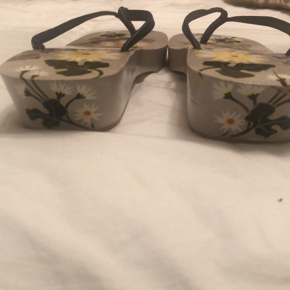 Handpainted sandal purchased from Anthropologie. - Picture 3 of 3